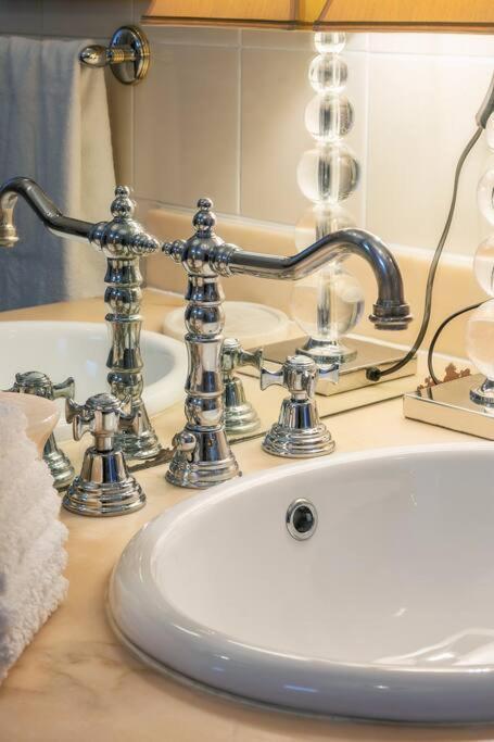 Dauphine Saint Germain 6Th Arr 2Bedrooms Paris Luaran gambar